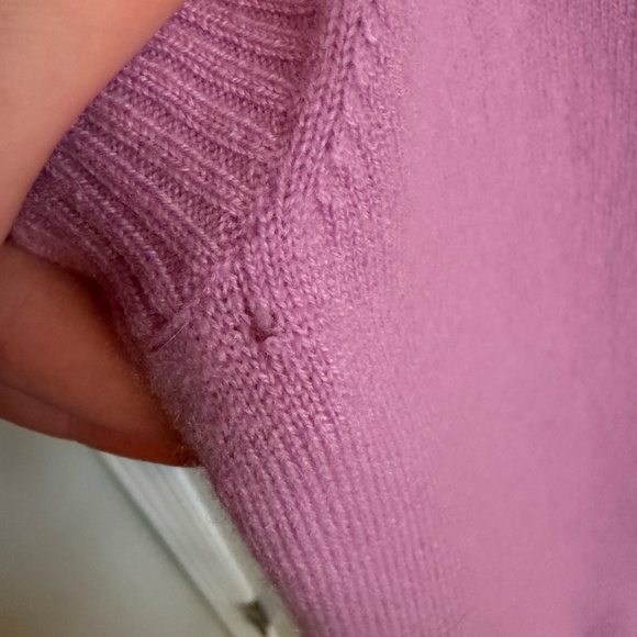 SMALL HOLE Boden Women's Size Medium 100% Cashmere sweater vest - Picture 8 of 9
